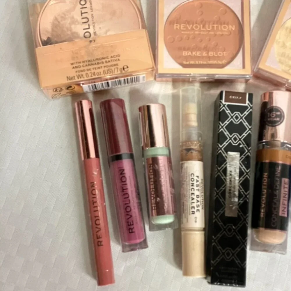 Makeup Revolution Bundle Highlighters Concealer Lip Gloss Job Lot 12 Pcs Set